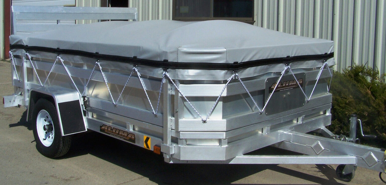 Trailer cover with custom tarp on the top